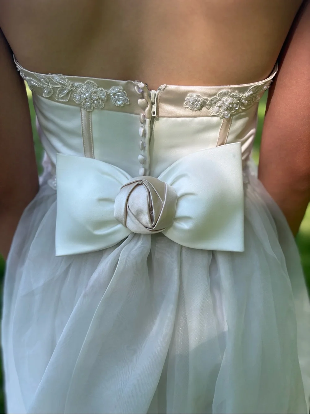Size 10 David’s Bridal style # h229e ivory rum flower girl dress - Picture 5 of 13